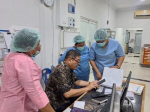 Ketua Yayasan Sari Mutiara Medan Memberikan Arahan tentang Pemanfaatan ChatGPT kepada Pegawai dan Dokter RS Sari Mutiara Lubuk Pakam