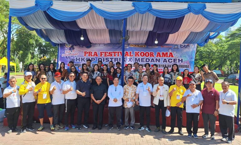 Festival Koor Ama HKBP Distrik X Medan Aceh Semarak, Dr. Parlindungan Purba: <br>Ajang Kebersamaan dan Penguatan Iman
