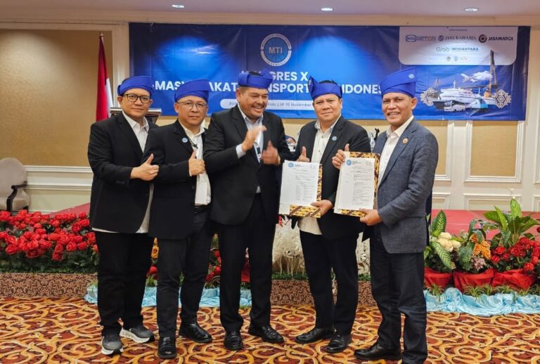 Kongres MTI X Berjalan Sukses Penuh Kekeluargaan, Hal Ini Disampaikan Oleh Parlindungan Purba Sebagai Pimpinan Sidang